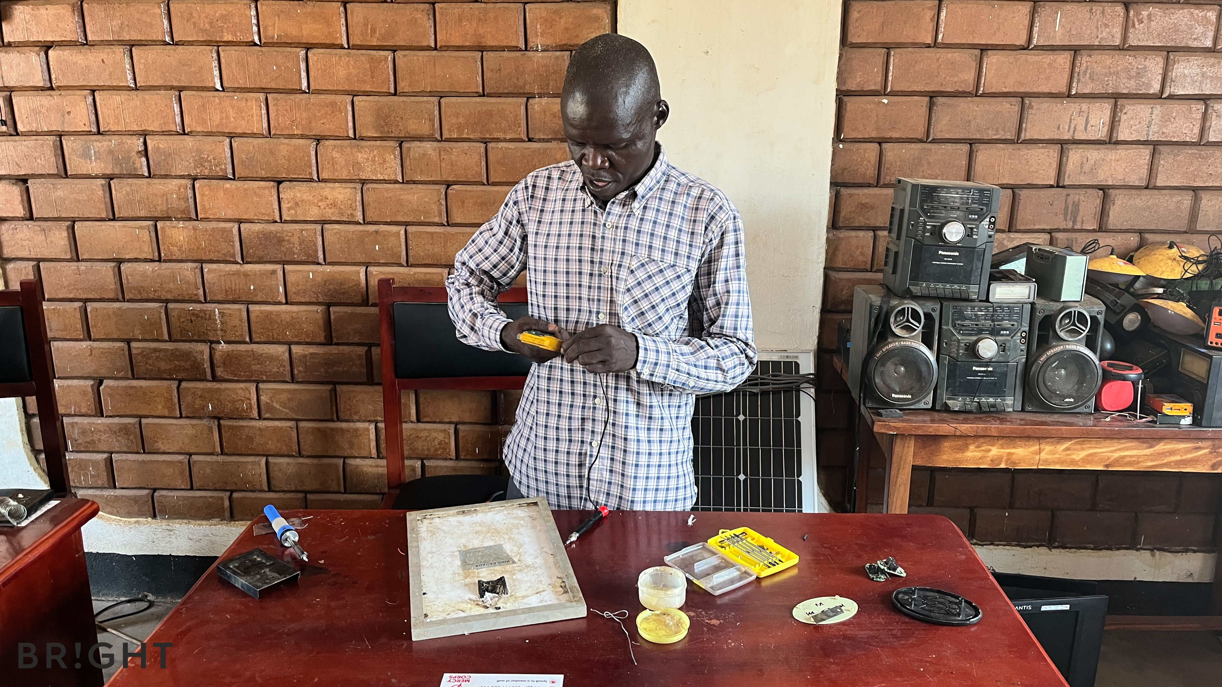 While BRIGHT’s Repair Program currently focuses on solar lamps, participants have expressed strong interest in expanding their skills to include a wider range of electronic repairs
