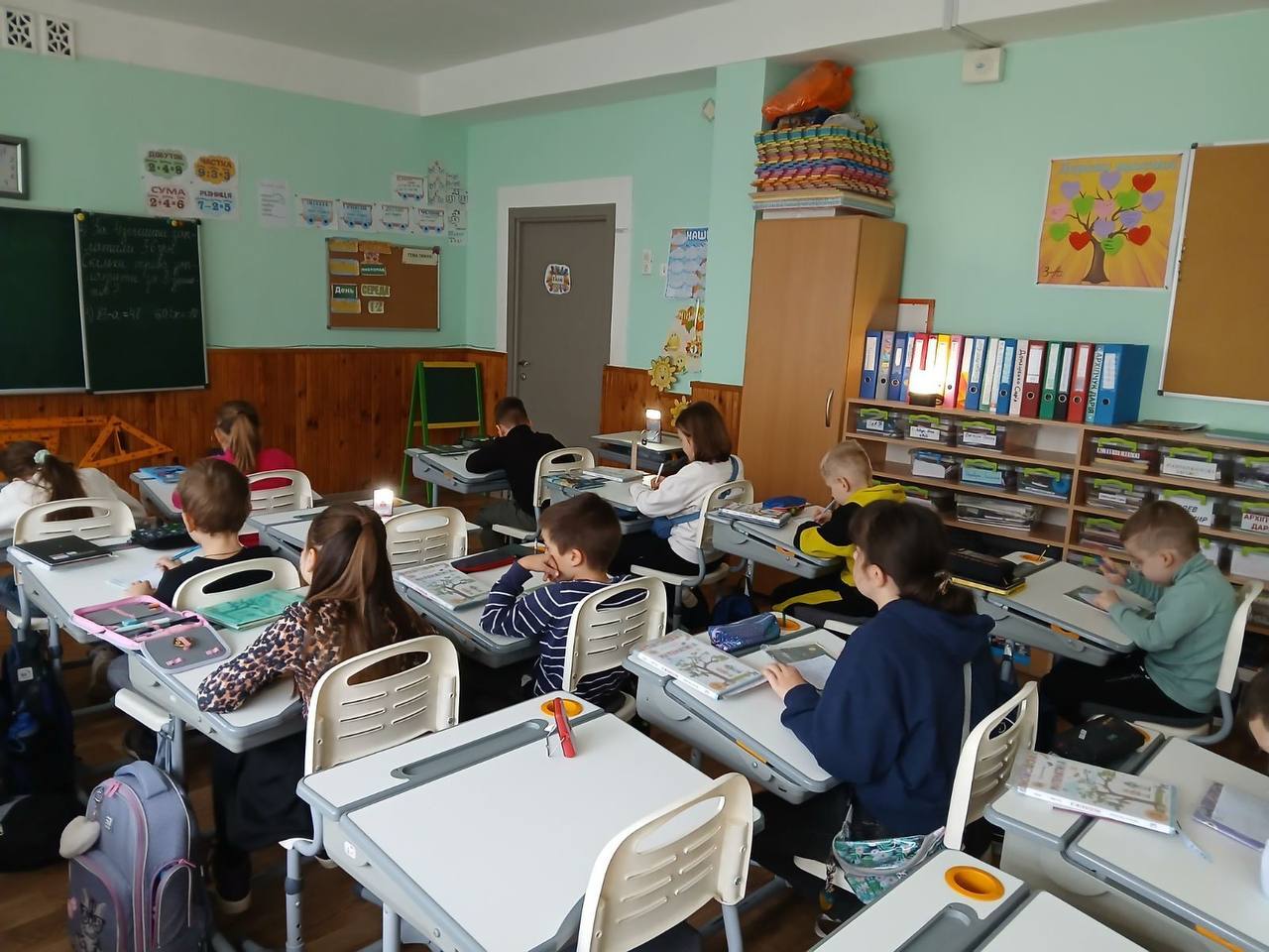 Smart Kids distributed Start+ , Move, and Sol Mid Capacity lamps for use in schools in Kyiv